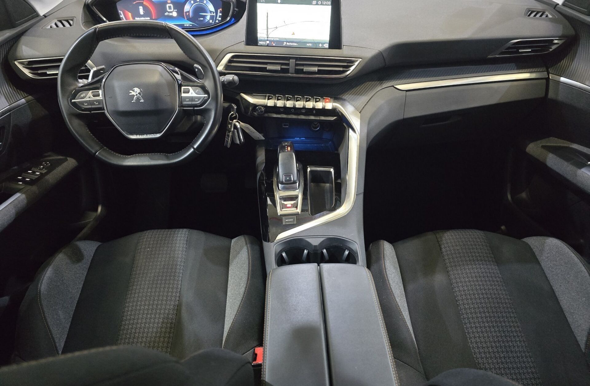 PEUGEOT 3008 1.2 PureTech Allure EAT8