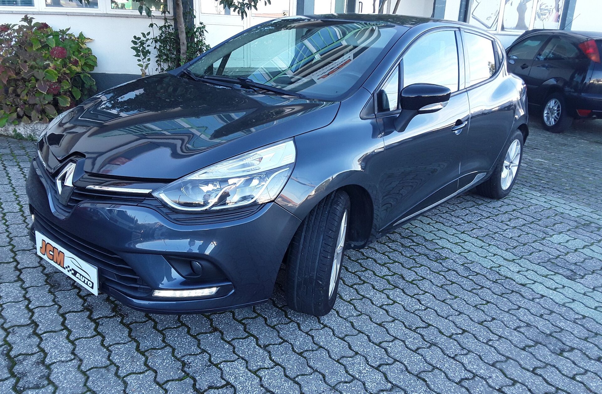 RENAULT Clio 0.9 TCe Limited Edition