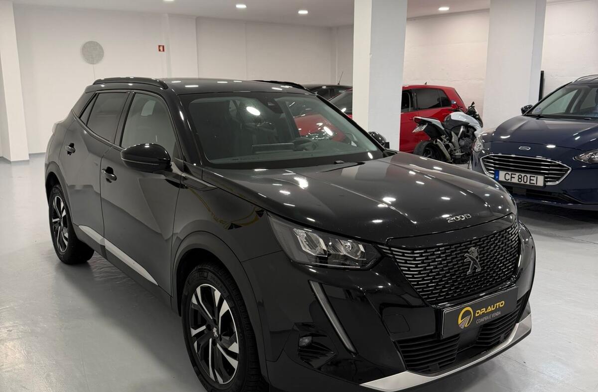 PEUGEOT 2008 1.2 PureTech Allure