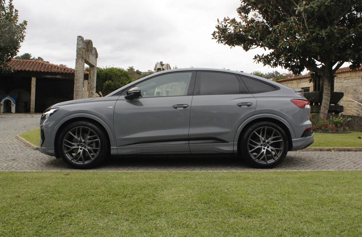 AUDI Q4 50 quattro 82 kWh