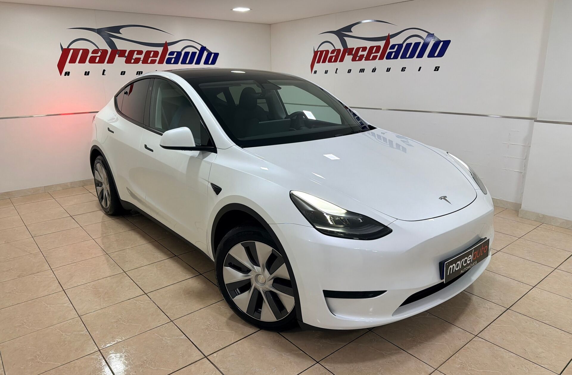 TESLA Model Y Tração Traseira