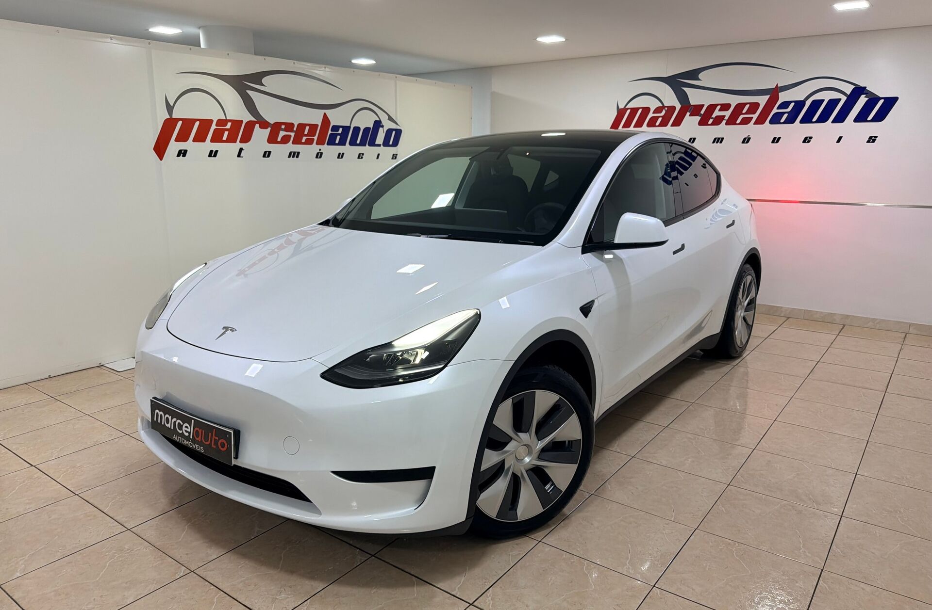 TESLA Model Y Tração Traseira
