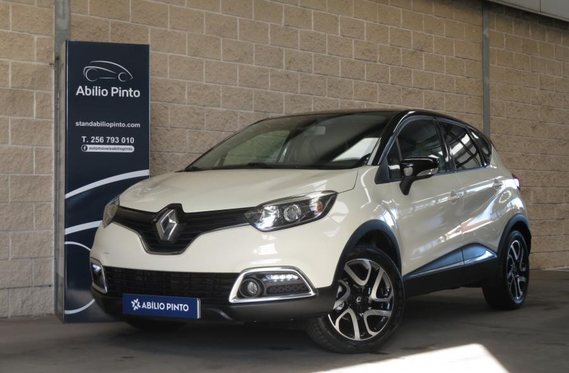 RENAULT Captur 0.9 TCE Exclusive