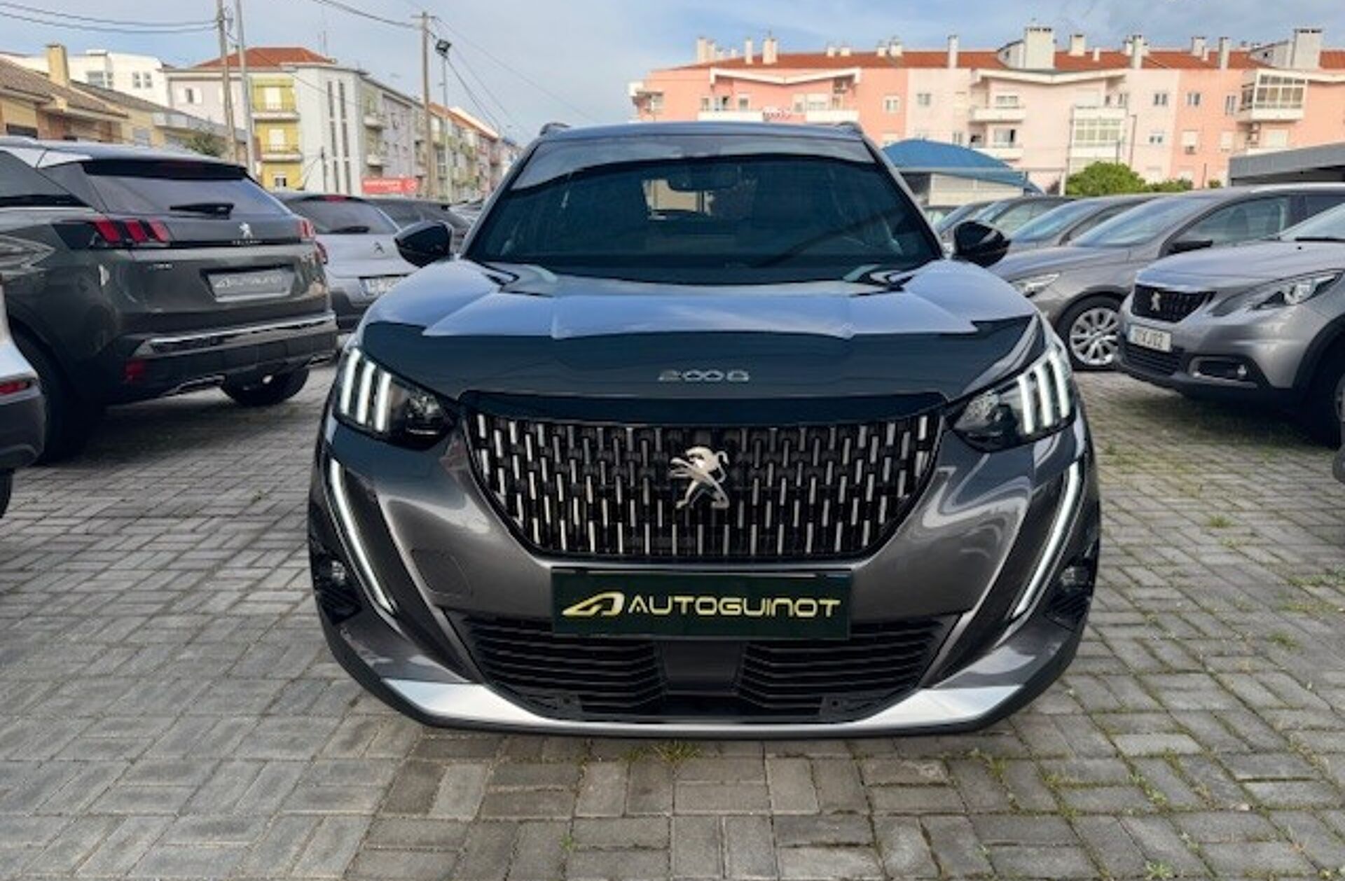 PEUGEOT 2008 1.2 PureTech GT