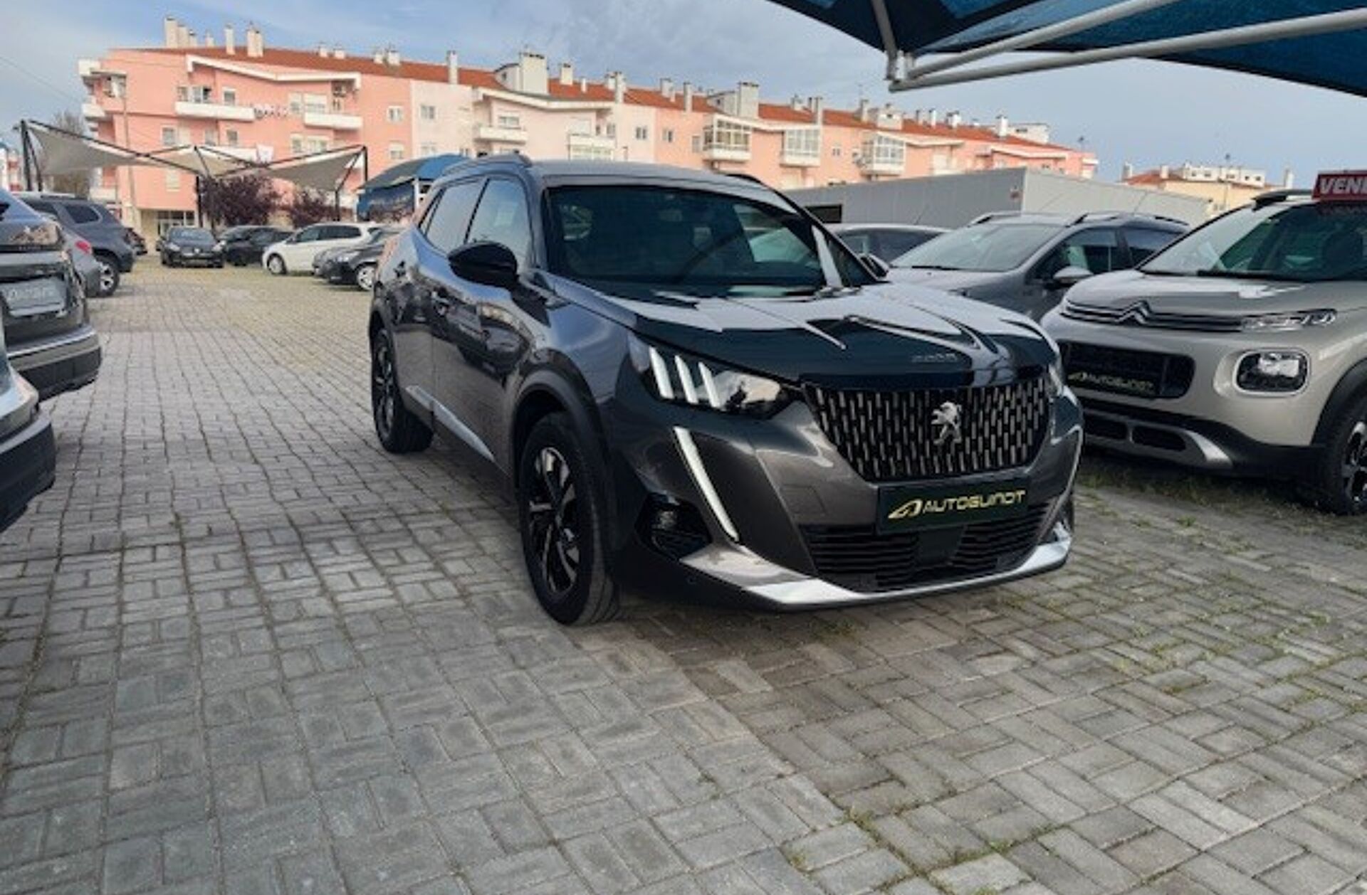 PEUGEOT 2008 1.2 PureTech GT