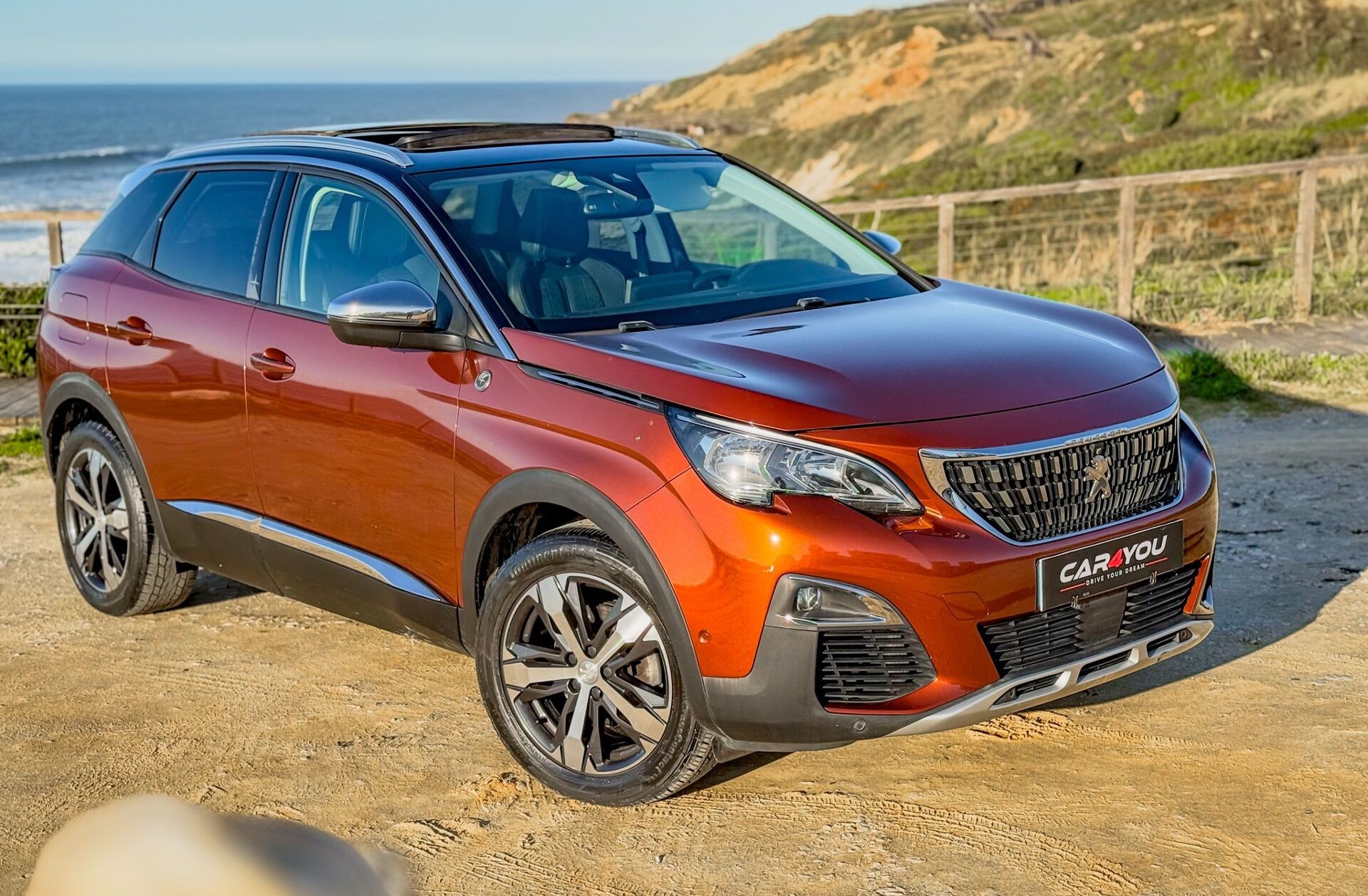 PEUGEOT 3008 1.2 PureTech Allure