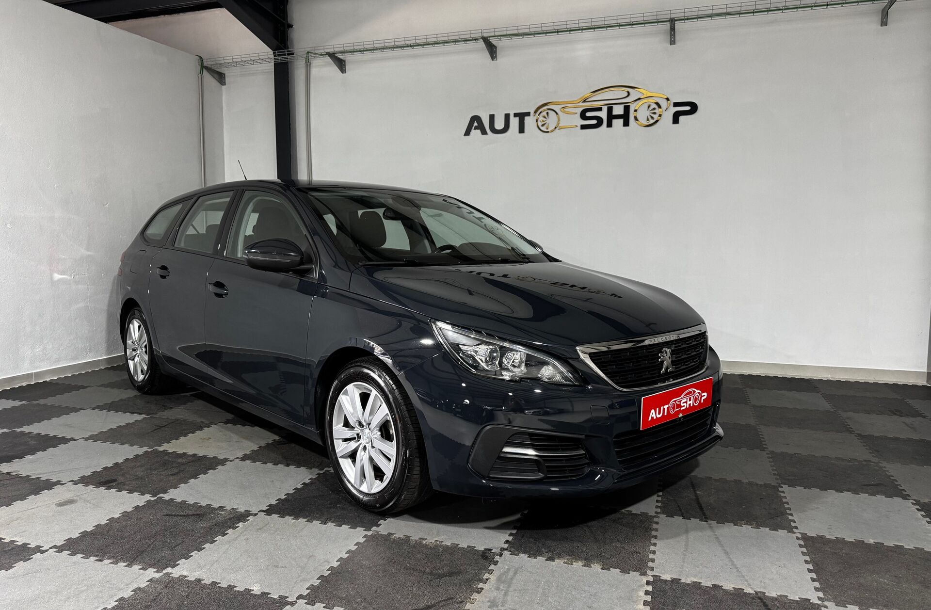 PEUGEOT 308 1.5 BlueHDi Business Line