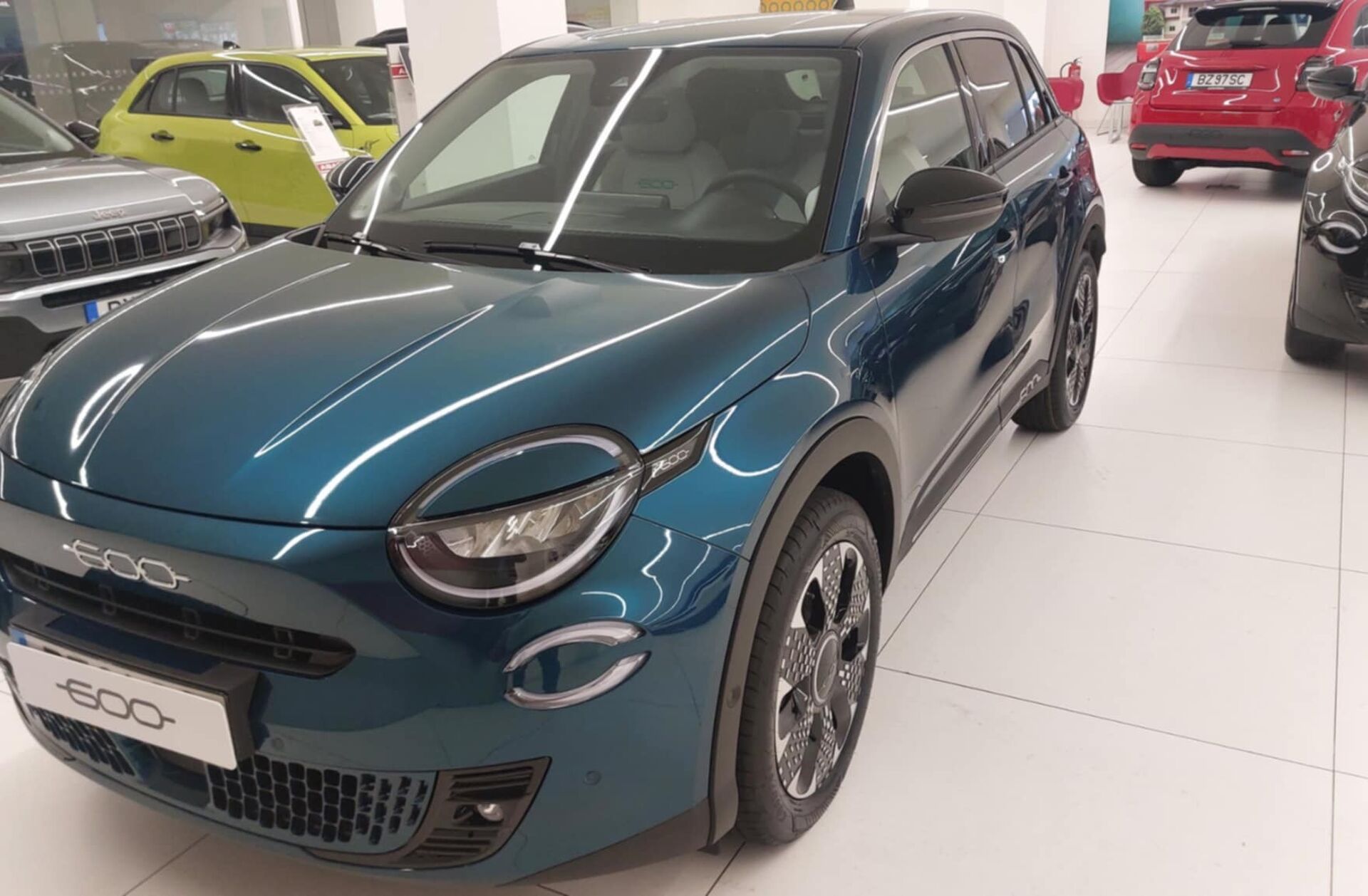 FIAT 600 1.2 Hybrid La Prima