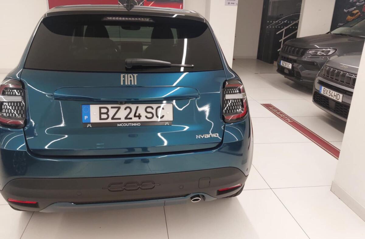 FIAT 600 1.2 Hybrid La Prima