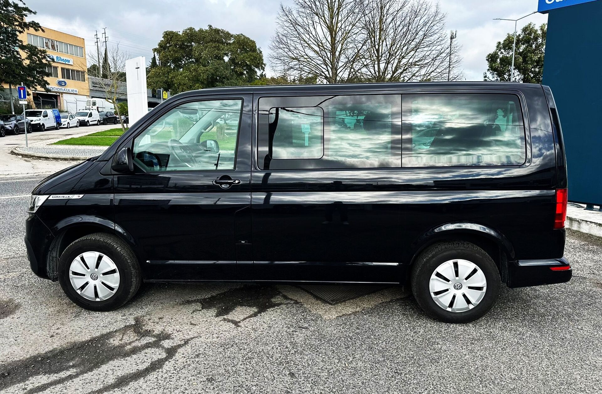 VOLKSWAGEN Caravelle 2.0 TDI Comfortline