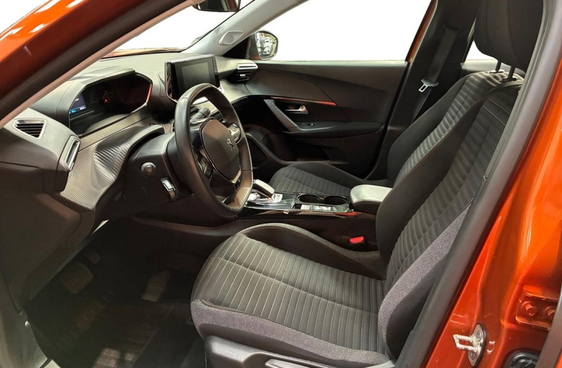 PEUGEOT 2008 e- 50 kWh GT