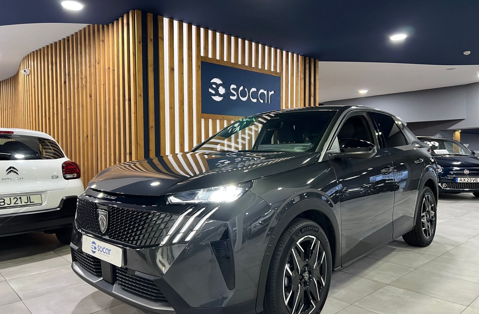 PEUGEOT 3008 1.2 Hybrid Allure e-DCS6