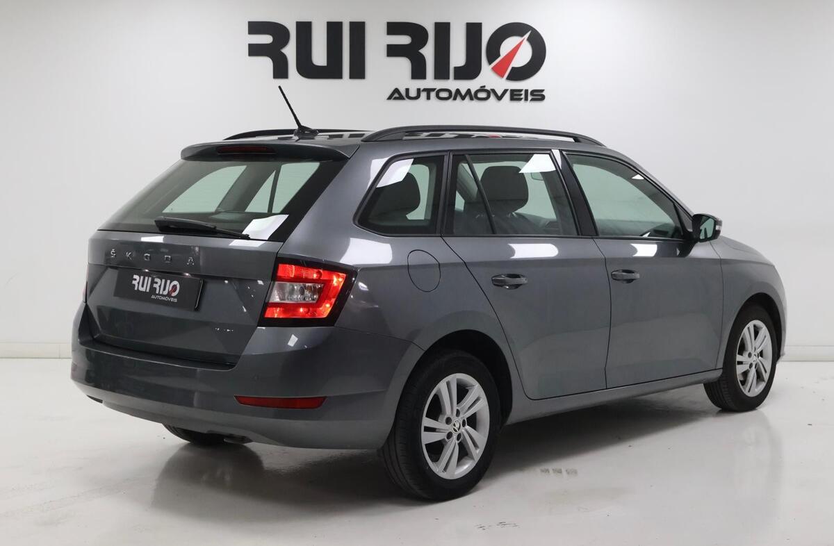 SKODA Fabia 1.0 TSI Ambition