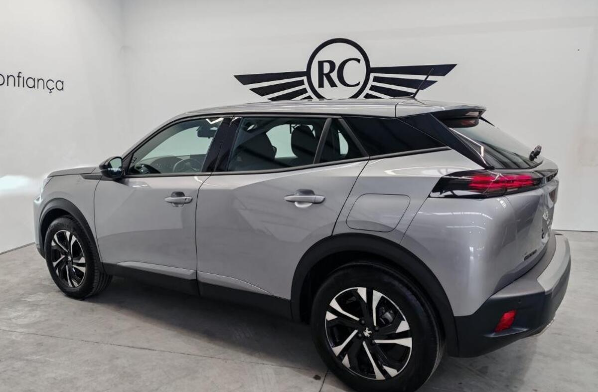 PEUGEOT 2008 1.2 Hybrid Allure e-DCS6