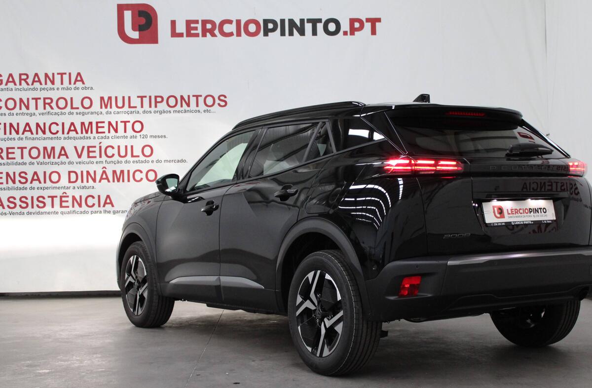 PEUGEOT 2008 1.2 PureTech Allure