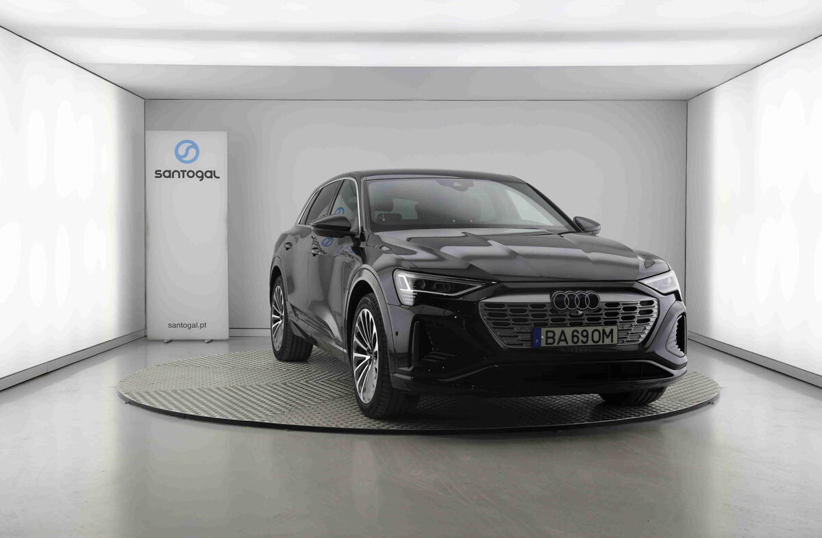 AUDI Q8 50 quattro S line