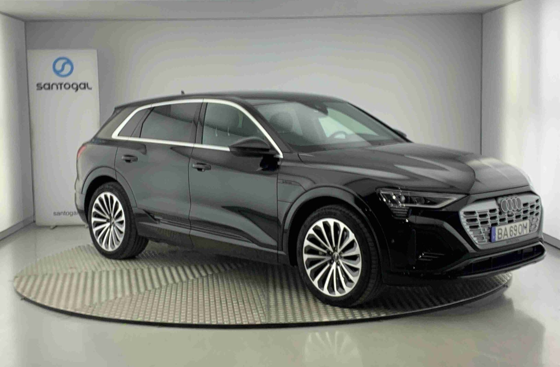 AUDI Q8 50 quattro S line