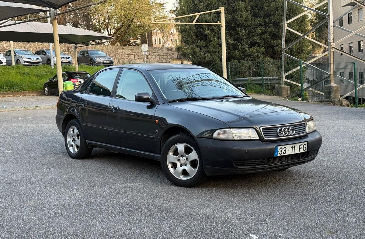 AUDI A4 1.6 +