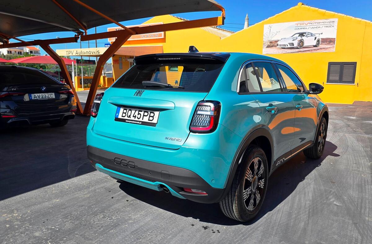 FIAT 600 1.2 Hybrid La Prima