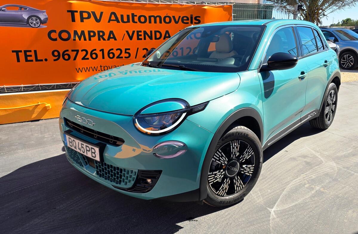 FIAT 600 1.2 Hybrid La Prima