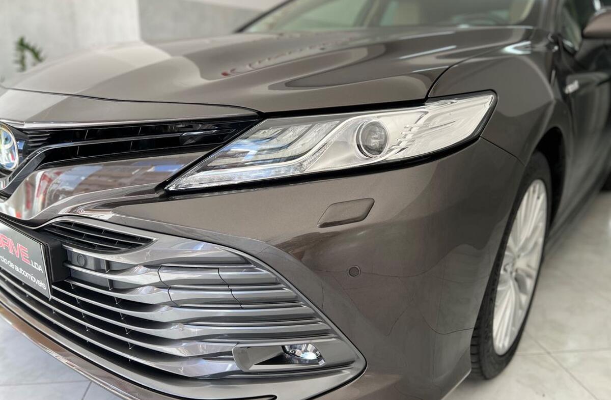 TOYOTA Camry 2.5 Hybrid Exclusive
