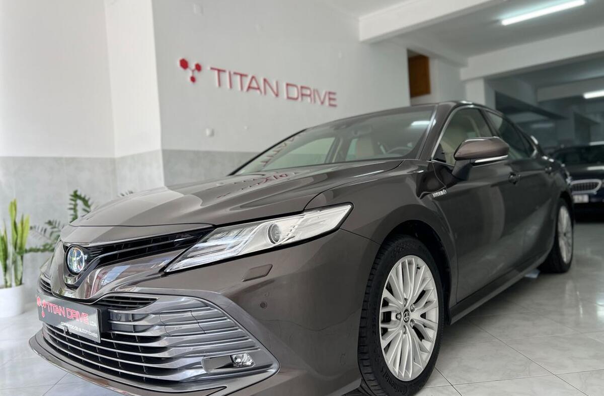 TOYOTA Camry 2.5 Hybrid Exclusive