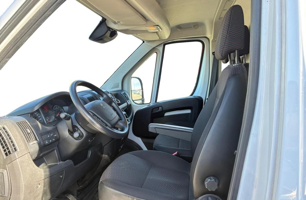 PEUGEOT Boxer 2.2 BlueHDi 330 L1H1 Premium