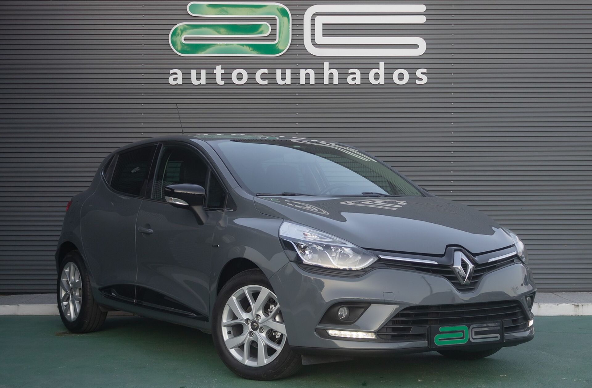 RENAULT Clio 0.9 TCe Limited