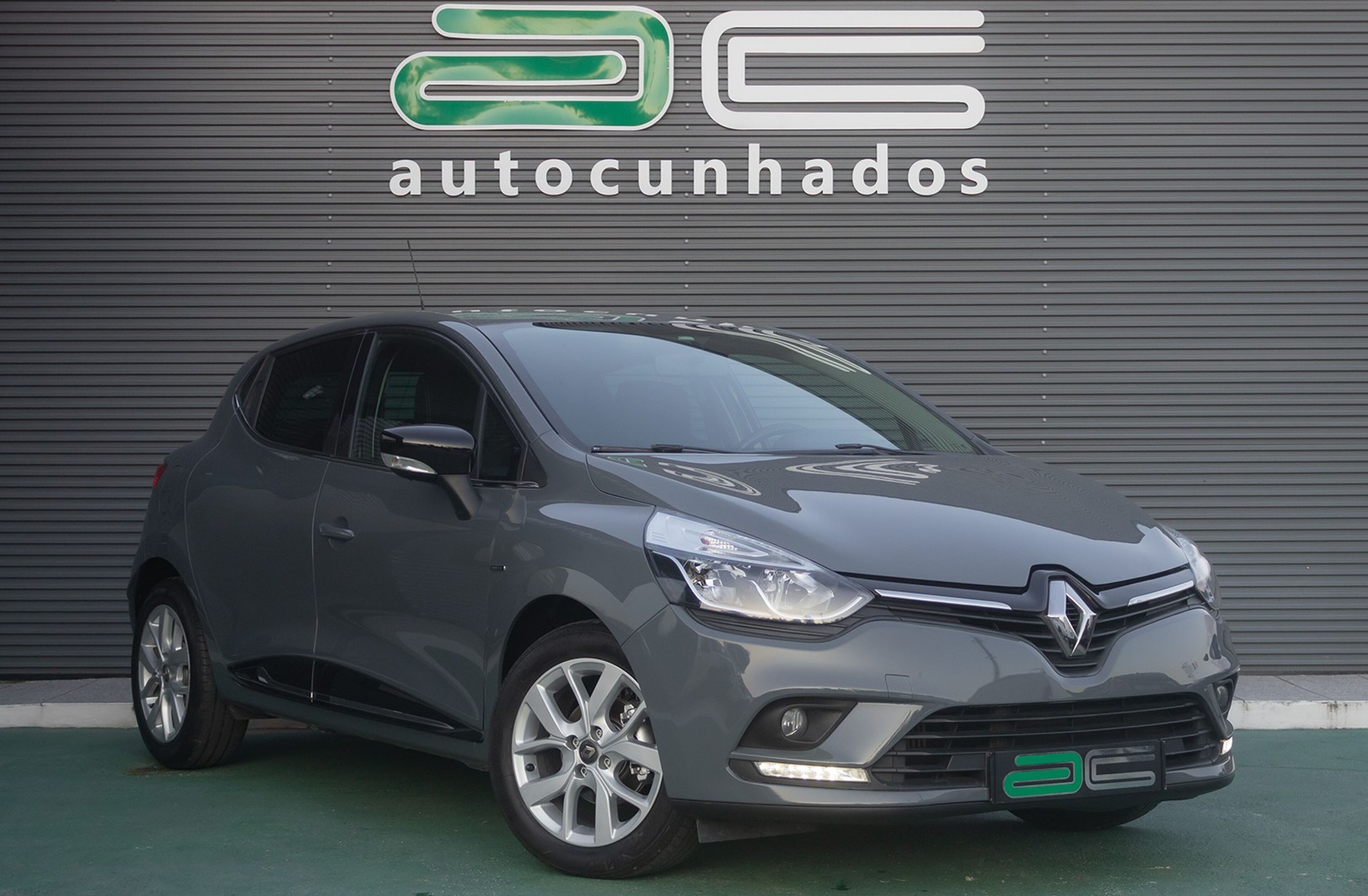 RENAULT Clio 0.9 TCe Limited