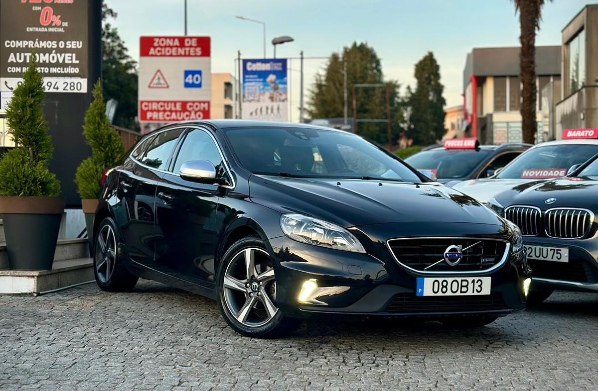 VOLVO V40 1.6 D2 R-Design