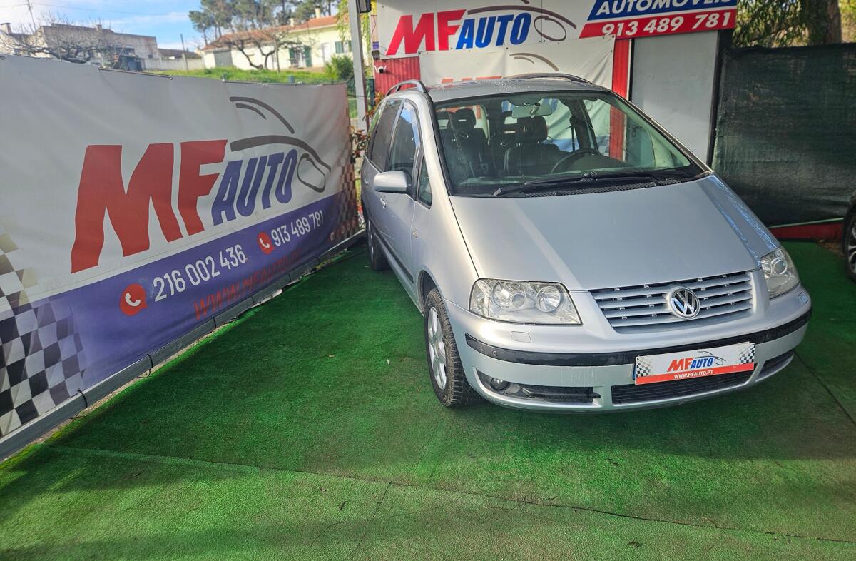 VOLKSWAGEN Sharan 1.9 TDi Highline TA+AC