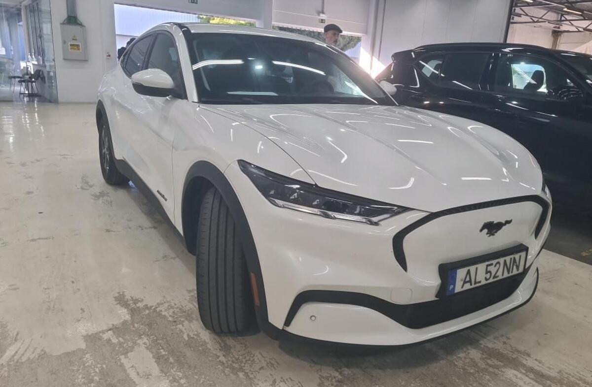 FORD Mustang Mach-E Standard