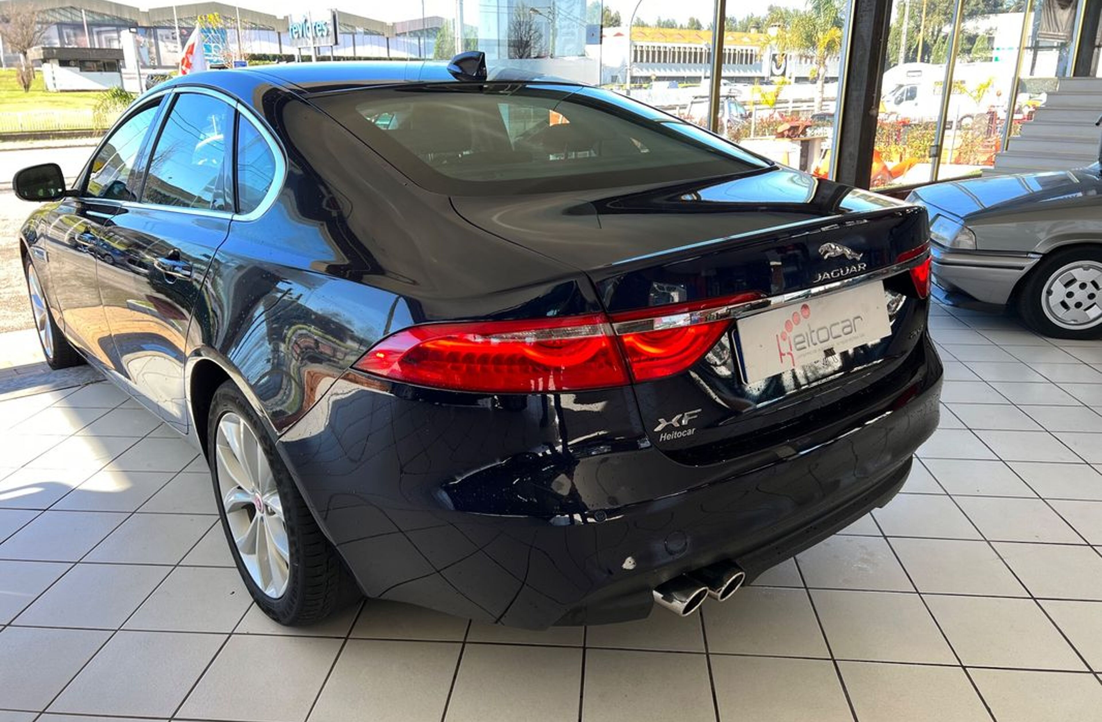 JAGUAR XF 2.0 D Prestige Aut.
