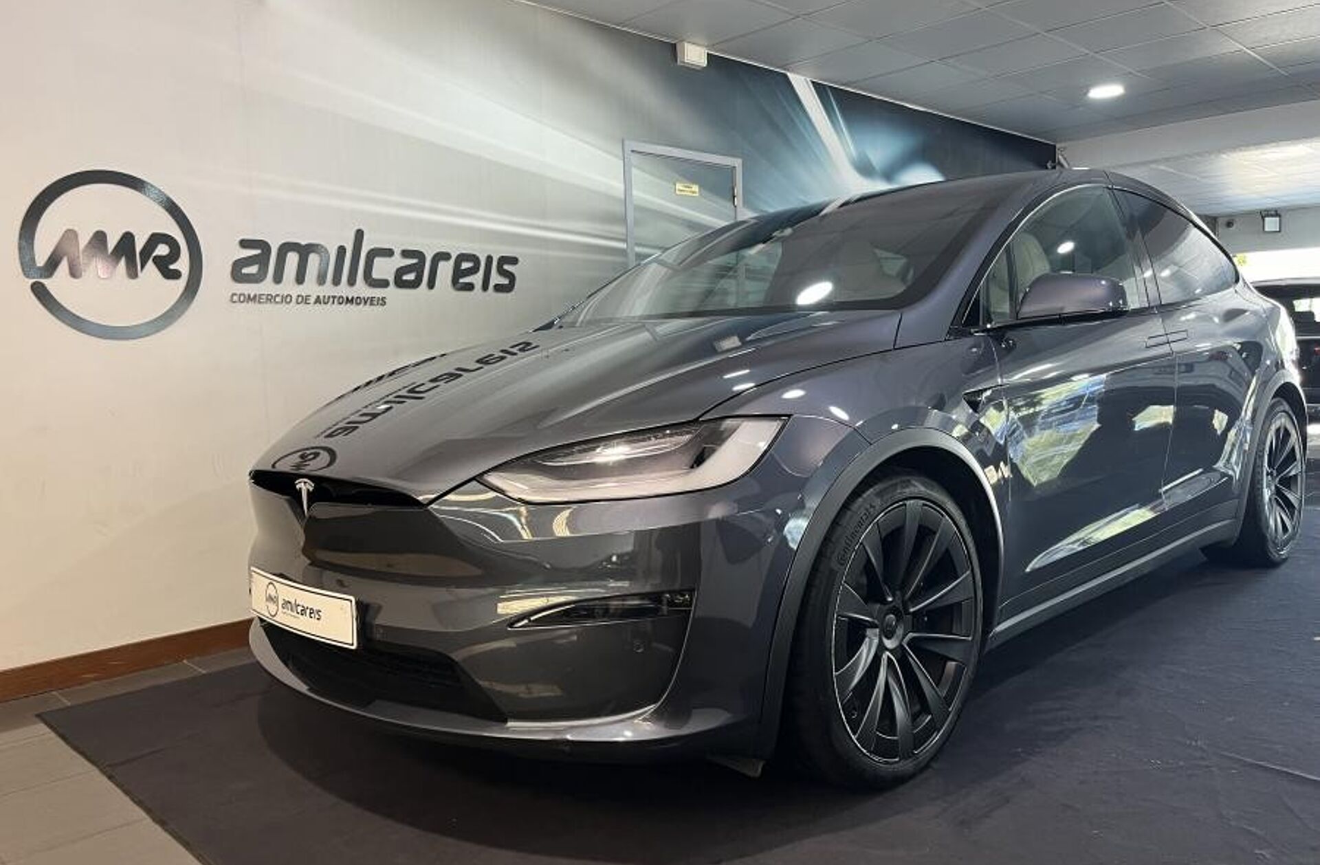 TESLA Model X Plaid AWD