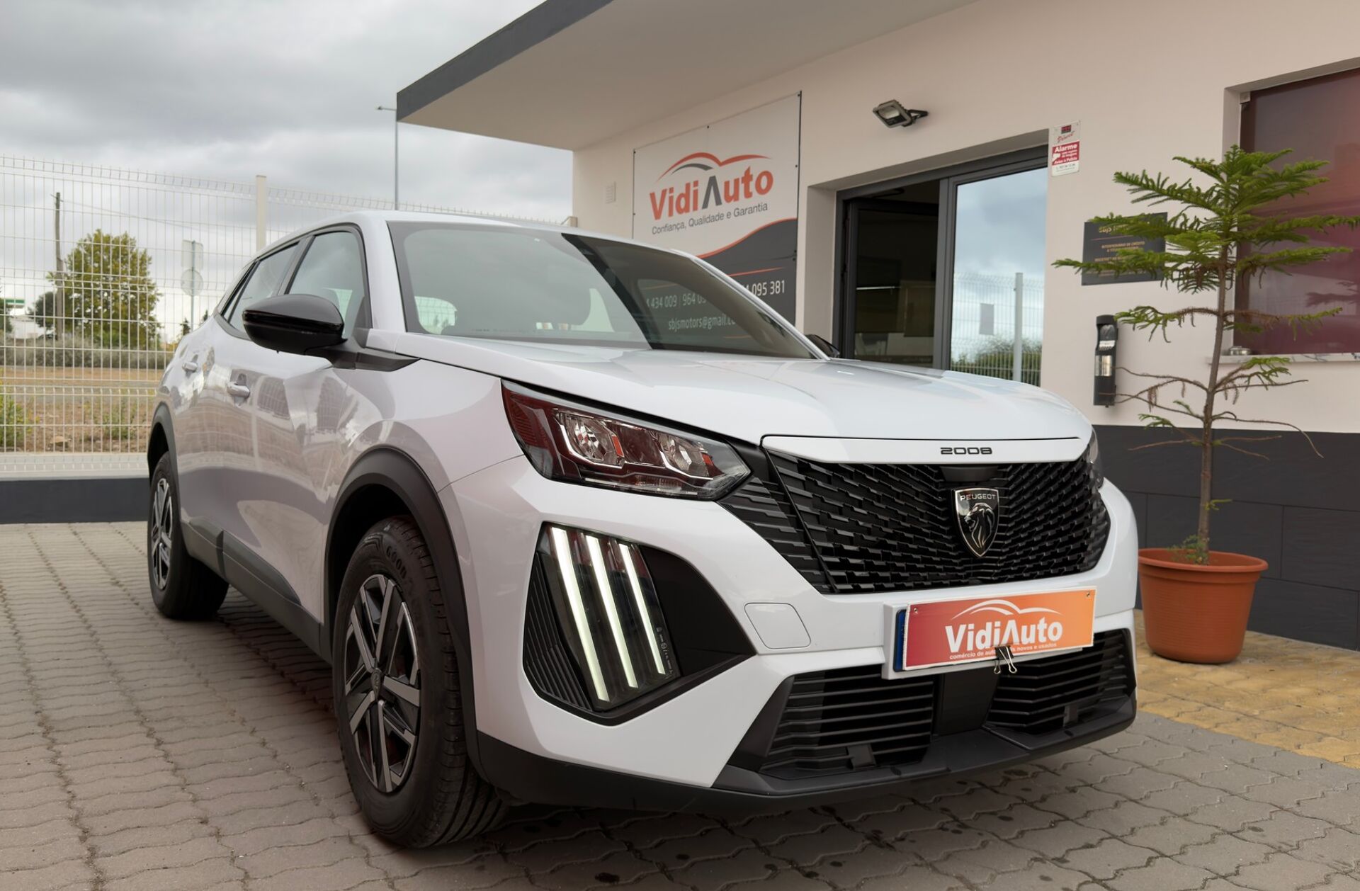 PEUGEOT 2008 1.2 PureTech Active