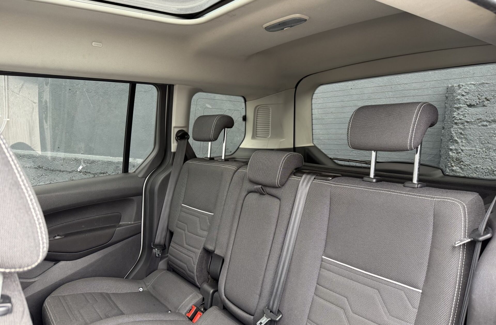 FORD Tourneo Connect 1.5 TDCi Titanium