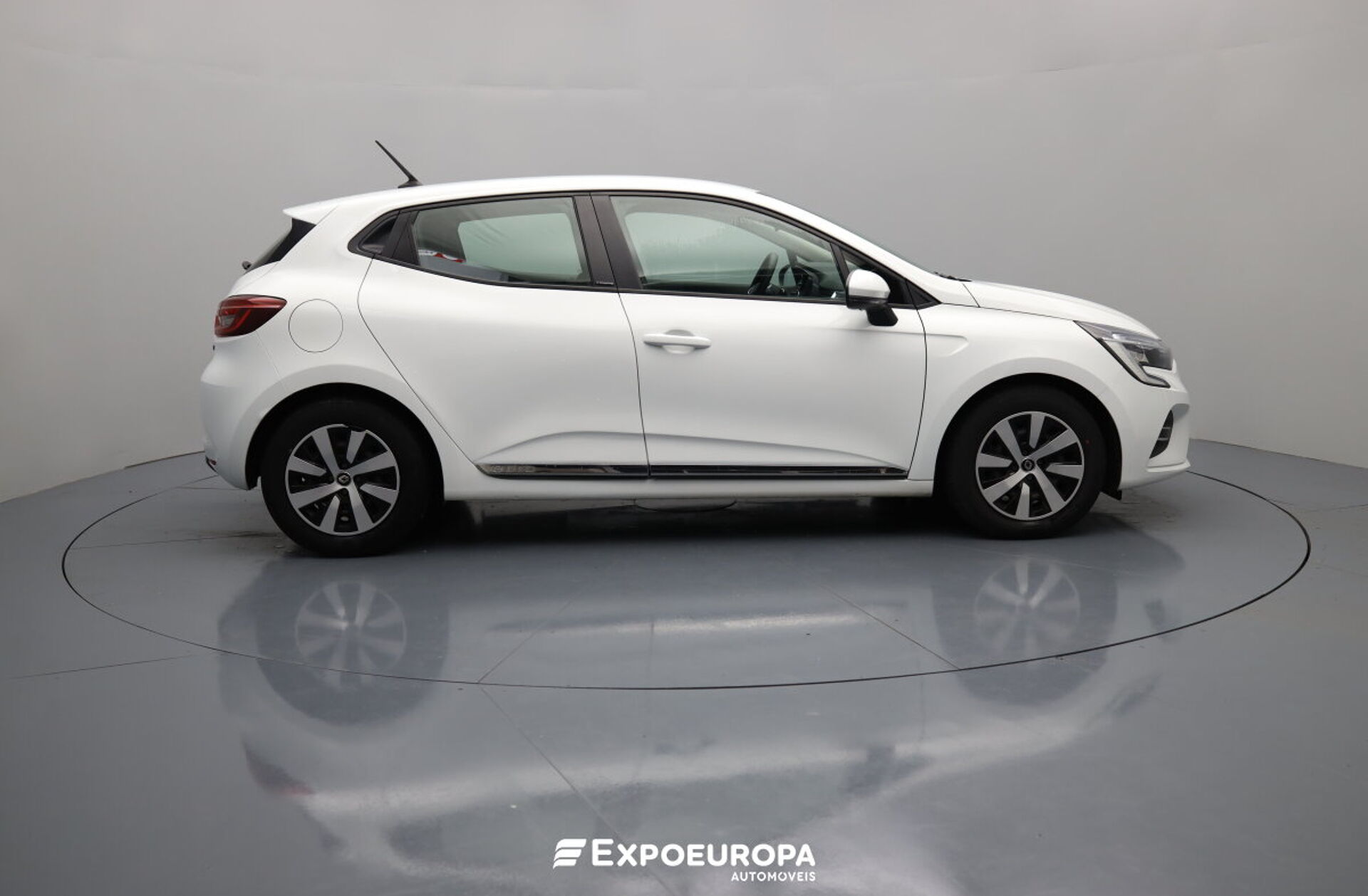 RENAULT Clio 1.6 E-Tech Intens