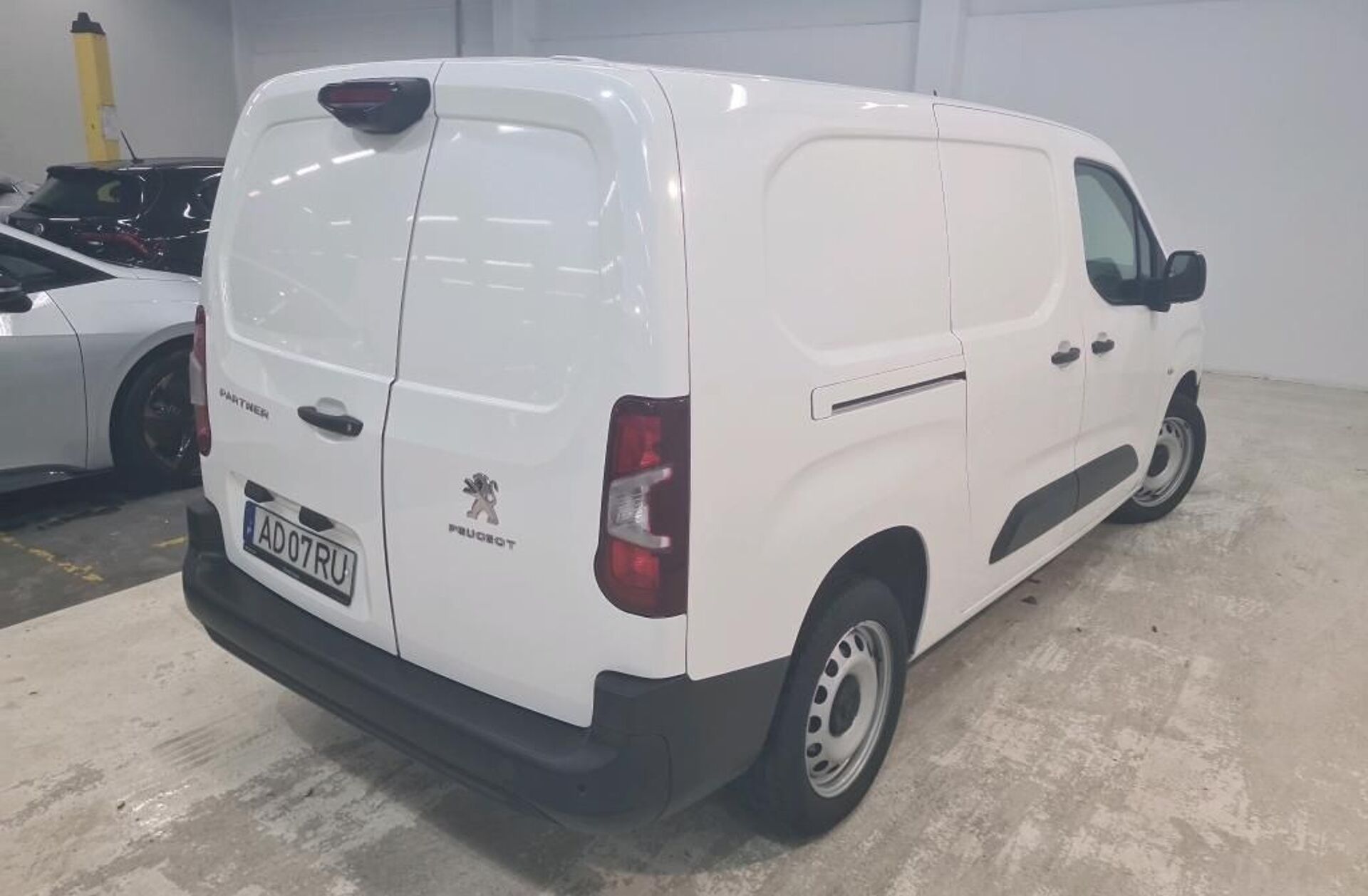 PEUGEOT Partner 1.5 BlueHDi Asphalt Longa