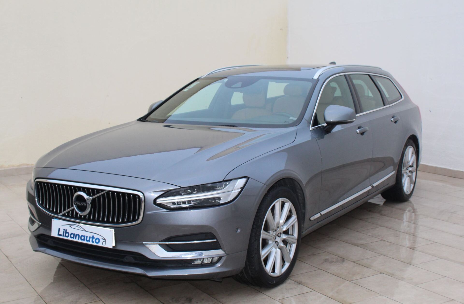 VOLVO V90 2.0 D4 Momentum Geartronic