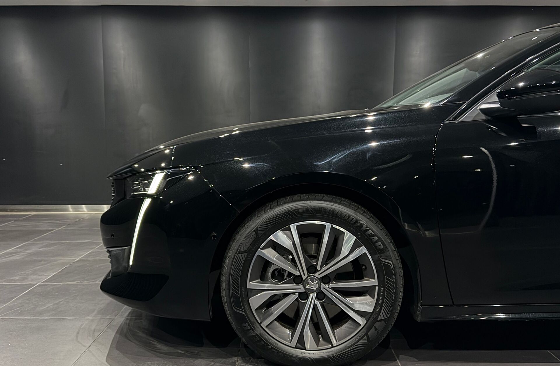 PEUGEOT 508 1.6 Hybrid Allure Pack e-EAT8