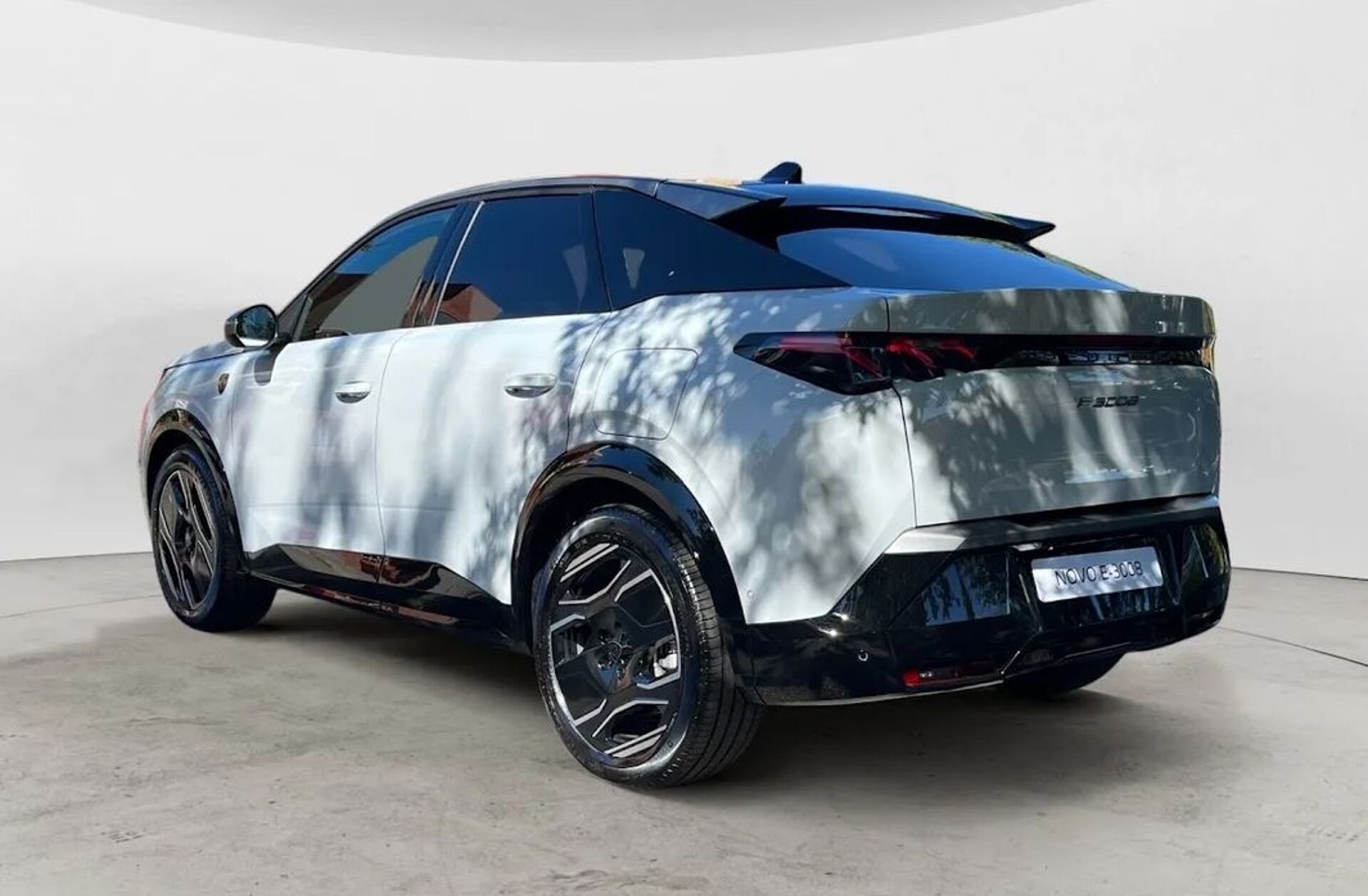 PEUGEOT 3008 e- 73 kWh GT