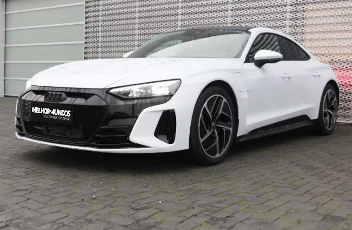 AUDI e-tron GT quattro