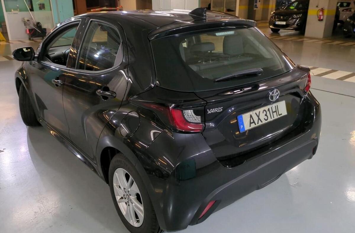 TOYOTA Yaris 1.0 VVT-i Comfort Plus