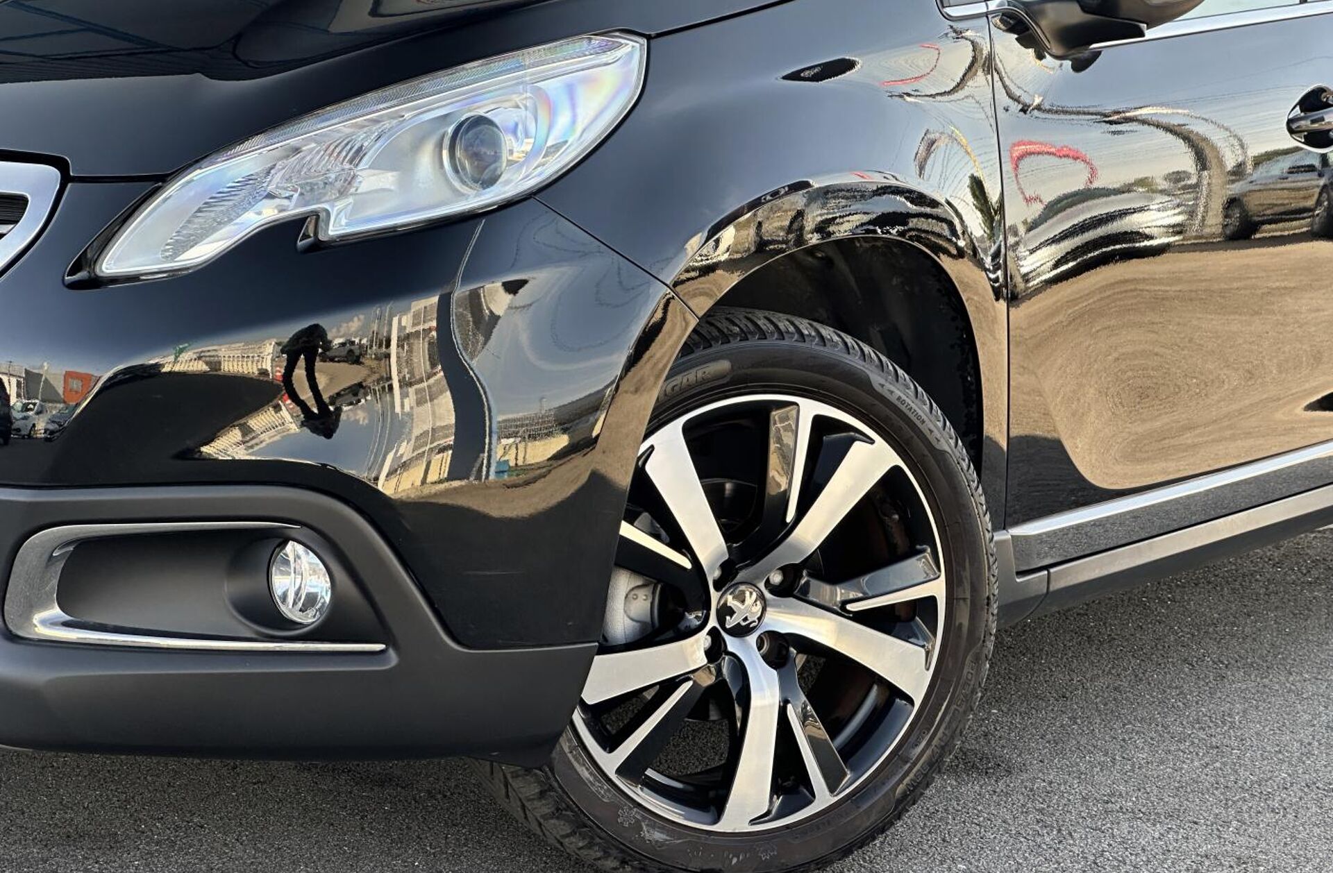 PEUGEOT 2008 1.6 e-HDi Allure