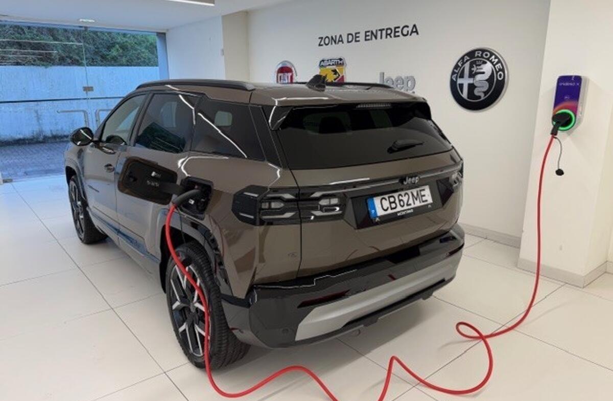 JEEP Compass 1.3 TG 4Xe Atitude