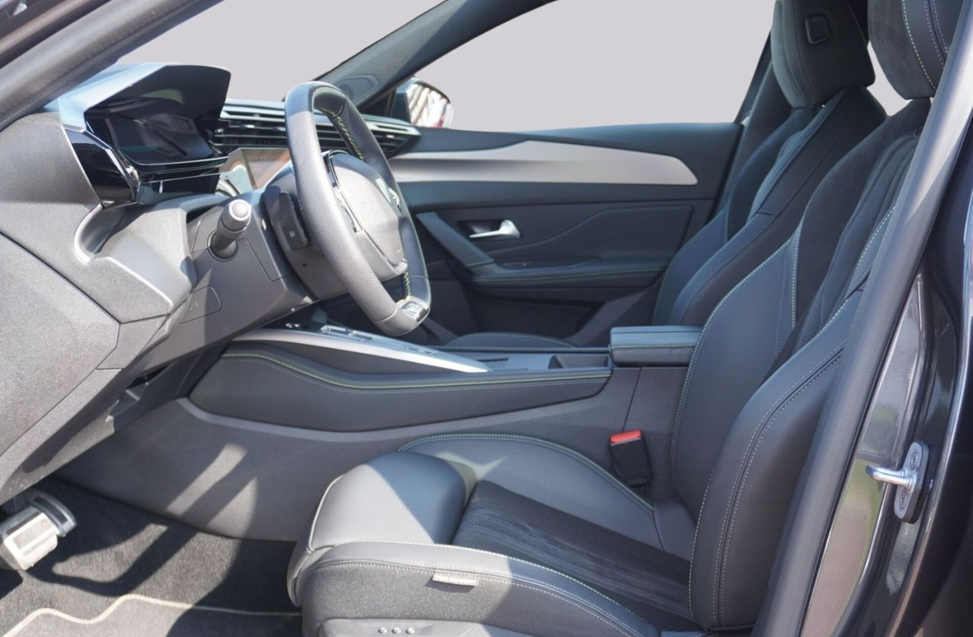 PEUGEOT 408 1.2 PureTech GT EAT8