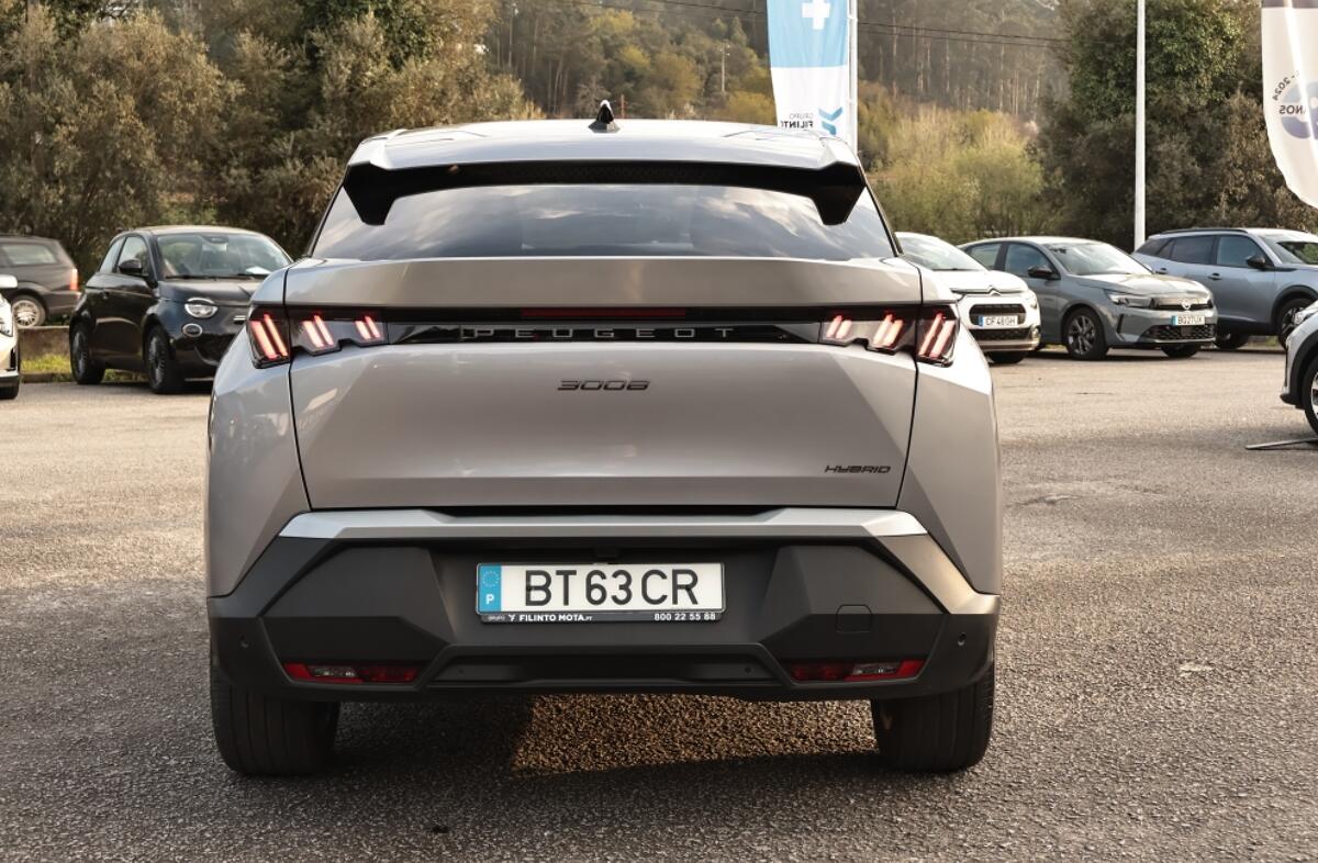 PEUGEOT 3008 1.2 Hybrid Allure e-DCS6