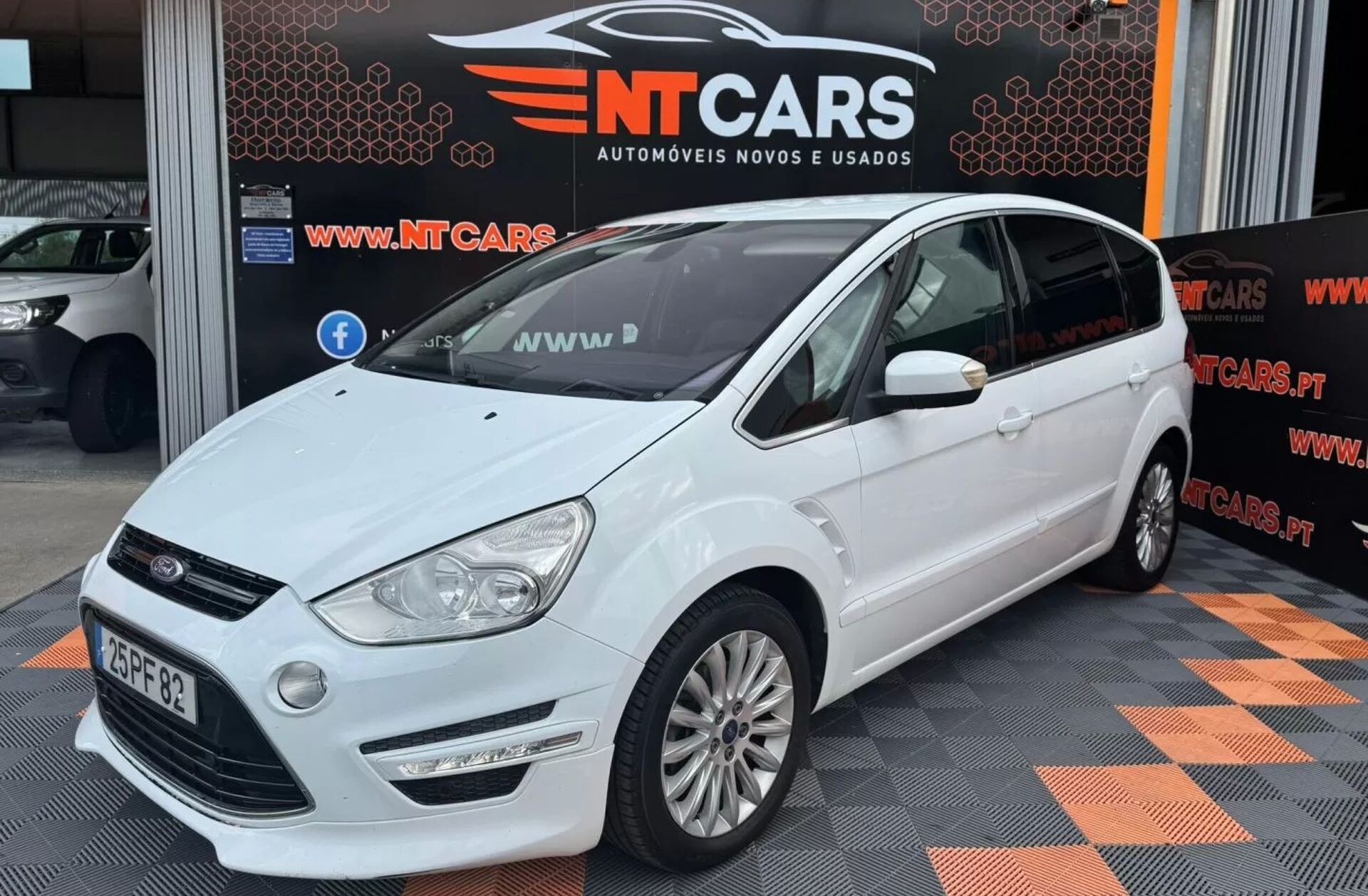FORD S-MAX 2.2 TDCi Titanium S 7L