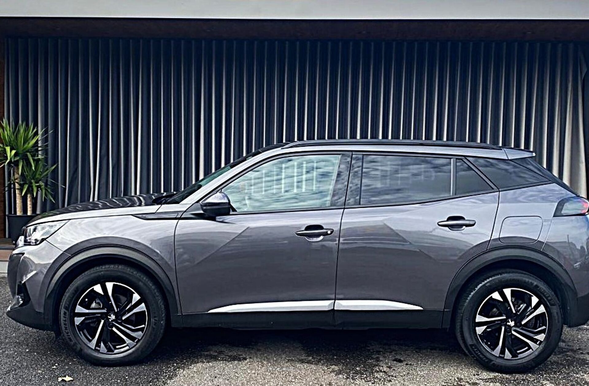 PEUGEOT 2008 1.2 PureTech Allure EAT8