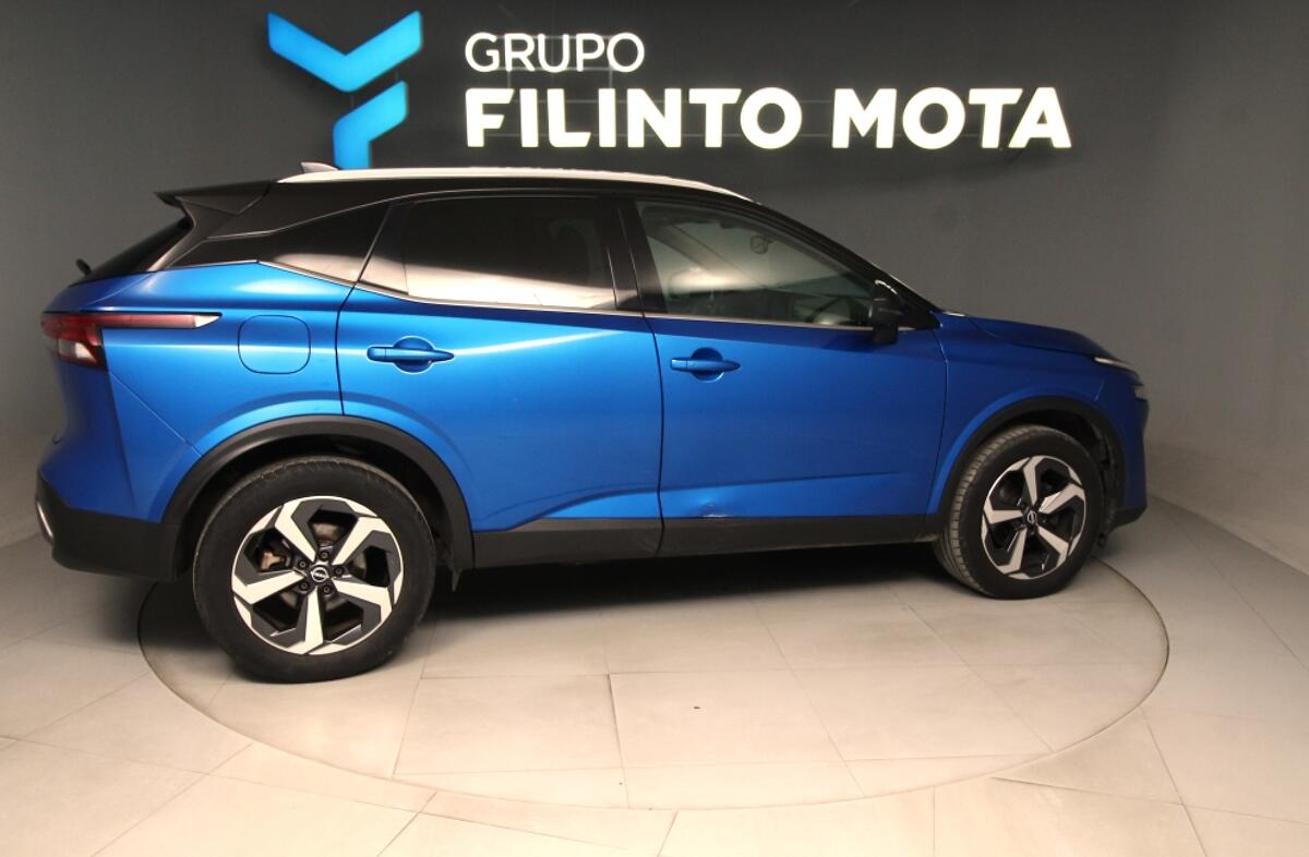 NISSAN Qashqai 1.3 DIG-T N-Connecta LED Xtronic